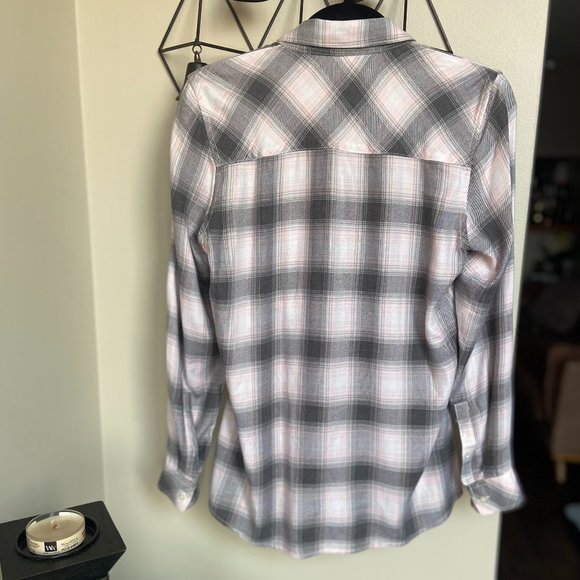GAP Plaid Button Down - Picture 2 of 3